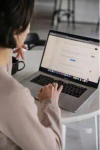 How Educational Content Drives High-Intent Conversions